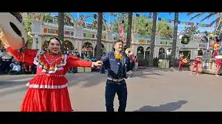 Viva Navidad!  Disney California Adventure (December 2024)