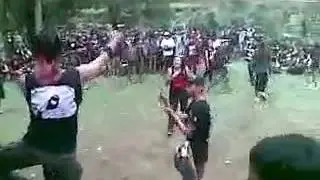 Konser ricuh anak punk pogo'an