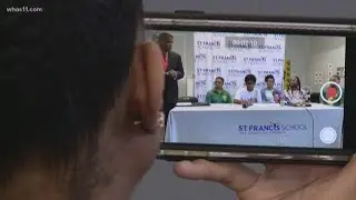 One-armed athlete receives tennis scholarship