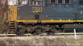 CSX 7201 leads a curfew M893 through Allendale SC
