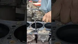 Cylinder liner removing process #dieselengine #mechaniclife #shorts