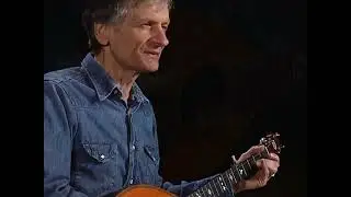 Mike Seeger plays 