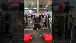 300lb log press 16yrs old #motivation #strongman