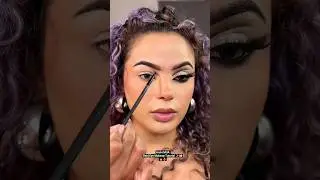 Bold Eye Makeup Tutorial 👌🏻🔥👀✨ #ytshorts #viral #makeupartist #makeup #trending #eyemakeup #shorts