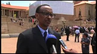 President Kagame among dignitaries that viewed Madiba's body