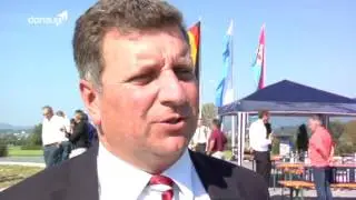 Hochwasserschutz &ndash; Umweltministerin Scharf weiht neuen Isardeich bei Fischerdorf ein!