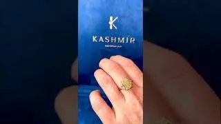 Кольцо с жёлтым бриллиантом, цвет Fancy Light Yellow, вес 4.40 кт., качество VS2, боковые бриллианты