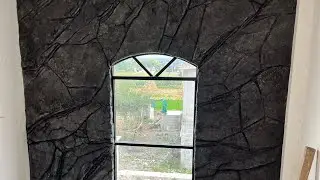 We made artificial stone in wall.,