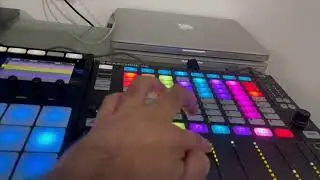 Native Instruments Hardware - Booker
