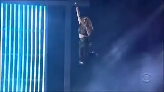Fergie flying and screaming