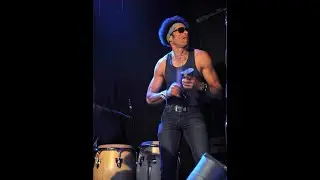 Enjoy this song with the band of Master Hope live