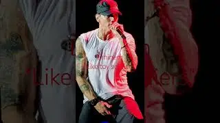 Eminem-Like toy soldiers.