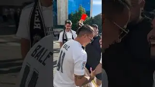 Got a RED CARD in the street! 🤣 @/cualquierander on Instagram
