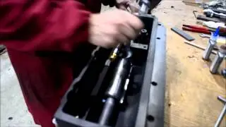 ASSEMBLY TAKE-OUT ROBOT SUPPORT