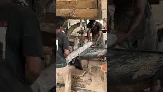 Technique of Cutting Large Wood Without Defects Using a Sawmill Machine