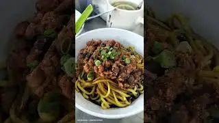 kon lou mee sasau 😋 #food #landbelowthewind 🇲🇾