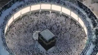 المــؤذن عبدالمجيــد السـريحي يترنم بصوت ندي وتبــحيرات خيــالية لــ أذان فجــر رائع