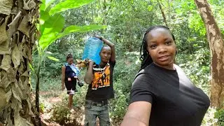 Visiting my mom in the village from 🇺🇲 fetching water for my 🇰🇪kids.meets my fellow villagers.