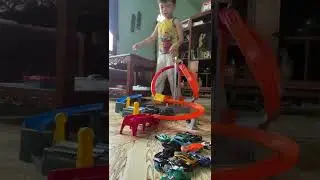 SPIN STORM (Hot Wheels)
