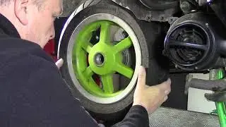 Explorer Race GT 50 Felgen mit Sommerreifen wechseln + Bremse + Auspuff Sandstrahlen..