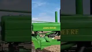 Jhon Deere 1947 - two cylinder | Beautiful Old Tractors #shorts