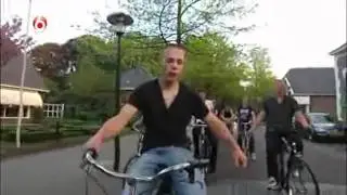 De Keet | 6: Op de fiets achter de trekker