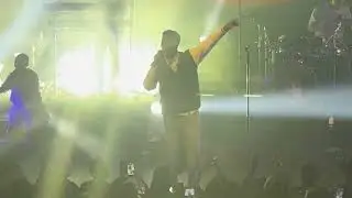 Claude sings Stromae medley “Papaoutai” & “Alors on danse”