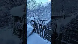 Neige dans les Hautes-Pyr&eacute;n&eacute;es (Aragnouet 65170).