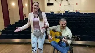 Muma y la rumba &lsquo;Los arquitos de la casa&rsquo;, homenaje a Andaluc&iacute;a 