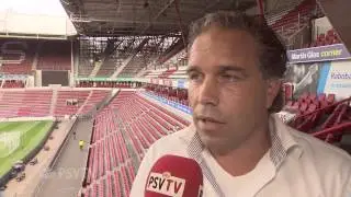 PSV-jeugdtrainers tekenen collectief contracten