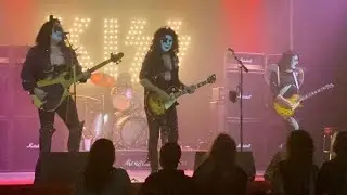 Dressed to Kill (USA), KISS tribute band doing &ldquo;Love Gun&rdquo; live at the Ritz Shawnee, OK April 8, 2023
