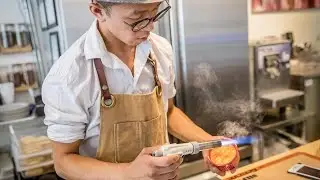 Craque de Creme is Toronto's first creme br&ucirc;l&eacute;e cafe