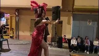Chica KARAMELO  onda.