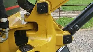 2005 Cat 301.5 Mini Compact Excavator For Sale: Running & Operating Inspection!