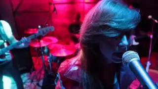 BLUE SHAKERS | ANNOYING (Sala P&iacute;caro)