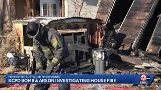 Kansas City firefighters battle vacant house fire, neighboring home damaged
