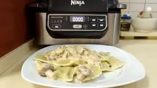 Равиоли Италия!В грибном сливочном соусе с Пармезаном!Ravioli In mushroom creamy sauce with Parmesan
