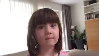 Mit einem Auge schielen