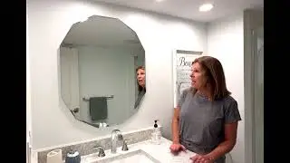 Frameless mirror with beautiful diamond cuts!