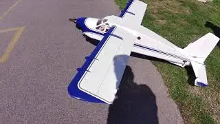 FLYING RC AIRPLANES E-FLITE EXTRA 300 3D EXTREME FLIGHT BUSHMASTER NICE FUN SUNDAY HAVE A LOOK