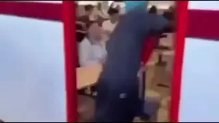 Un s'introduit dans une salle de classe du lyc&eacute;e Grandmont