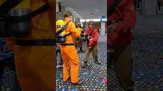 Tf2 soldier stealing hats at cons! Pt. 10 #teamfortress2 #cosplay #soldiertf2 #animeweekendatlanta