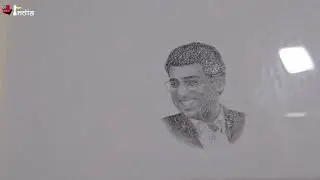 Микрохудожник, создавший портреты Дивьи, Ананда, Гукеша и многих других.