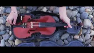 Lucia Comnes in Ireland: San Francisco singer-songwriter-fiddler on tour