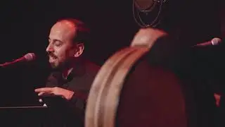فرقة وشاح تؤدي وصلة على طريقة ترقية الذكر , على مسرح دي سنترال في مدينة خنت البلجيكية