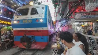 Train street, Hanoi, VN.
