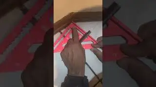 Использование угольника в качестве угломера #плотничество #советы #хитрости #углы #угольник