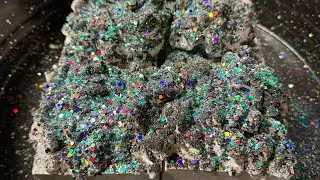 Fresh Chalk with Charcoal & Glittery Shaving Cream 