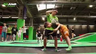 Flipping, nauka salta w Bielsku! - Zajęcia sportowe w Akademii GOjump
