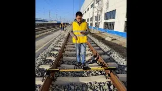 Rolling Track Gauge Measuring Track Gauge While Walking